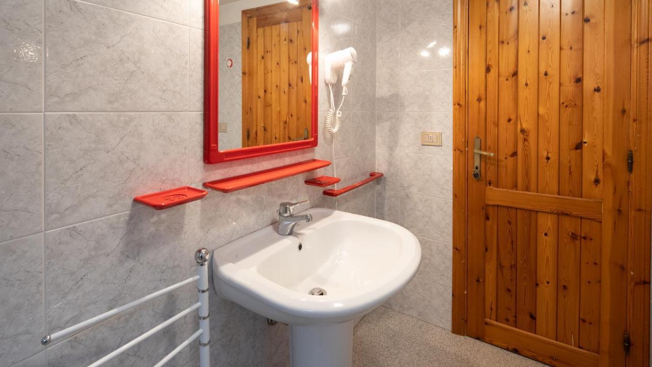 Ferienwohnung Welcomely - A Due Passi Dal Mare Budoni Exterior foto